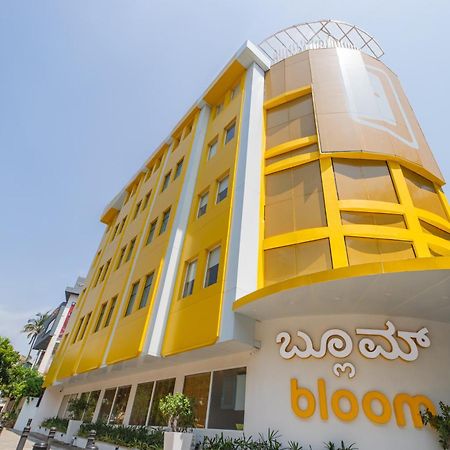 Bloom Hotel - Richmond Road Бангалор Экстерьер фото